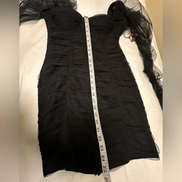NWT⚫️Haute Monde Black Bodycon Dress with Puff Sleeves and Sweetheart Neckline⚫️ - Picture 4 of 10